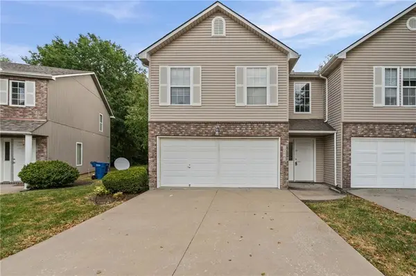 1626 NW Garrett Drive, Blue Springs, MO 64015