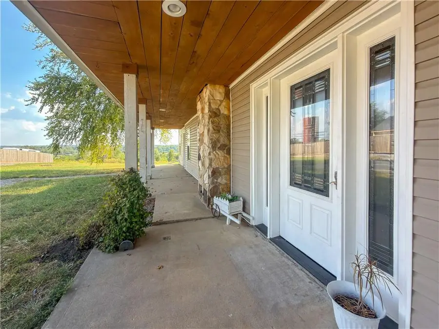 4185 Aspen Road, Sedalia, MO 65301 - #3