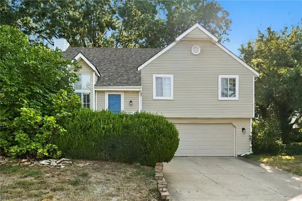 1036 S Lindenwood Drive, Olathe, KS 66062