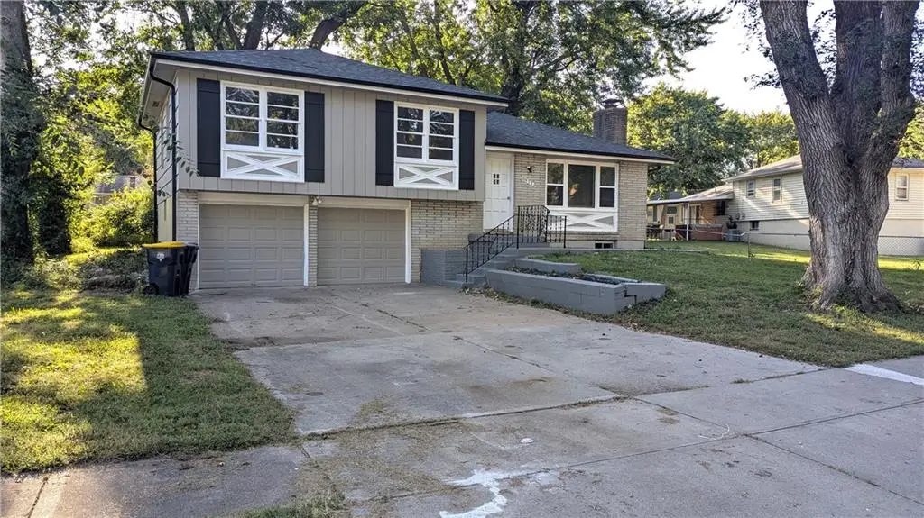 9320 Oakland Avenue, Kansas City, MO 64138 - #1