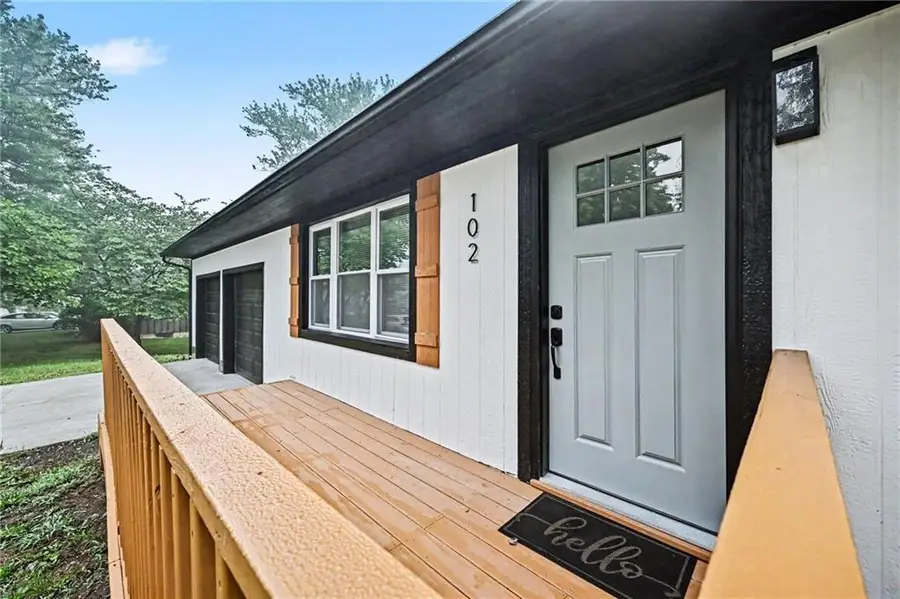 102 O E Avenue, Excelsior Springs, MO 64024 - #2