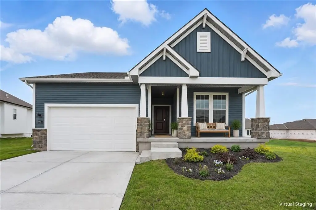 12606 S Parkwood Lane, Lees Summit, MO 64086 - #1