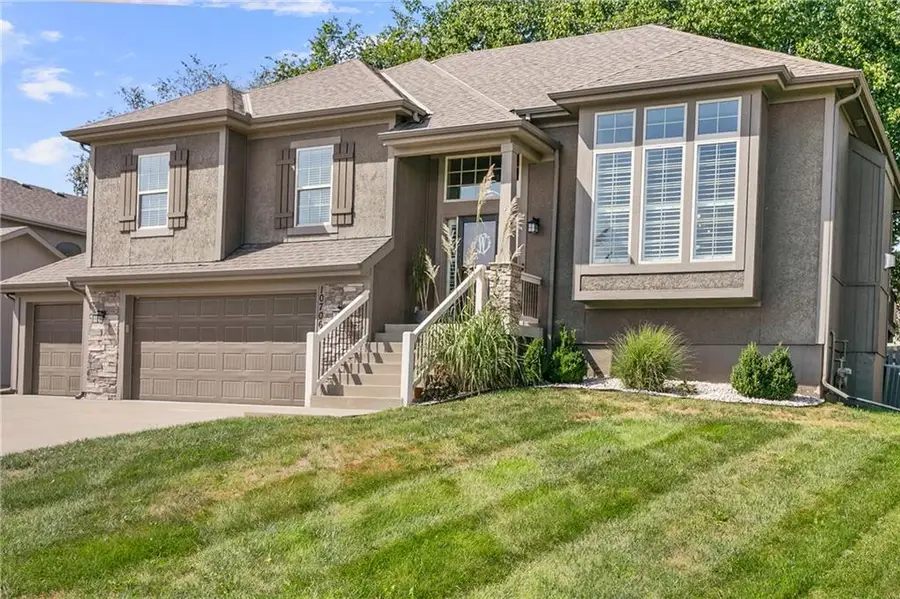 10706 N Tracy Avenue, Kansas City, MO 64155 - #3
