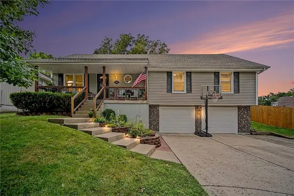 1307 SW 24th Street, Blue Springs, MO 64015