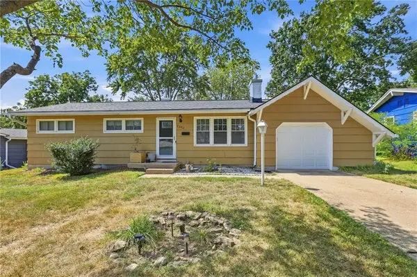 7202 Larsen Street, Shawnee, KS 66203