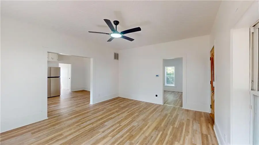 609 W Lee Street, Nevada, MO 64772 - #3