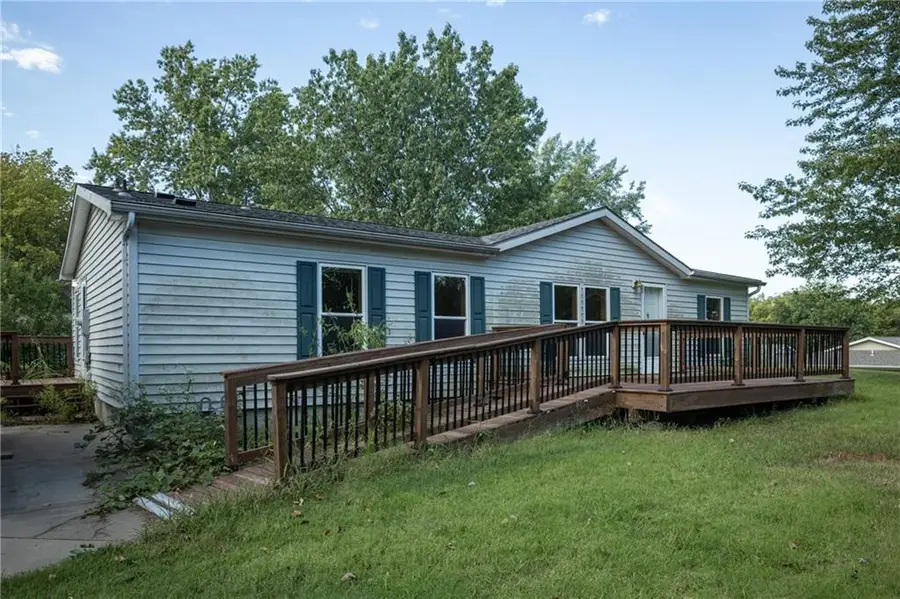 515 W 9th Street, Eudora, KS 66025 - #2