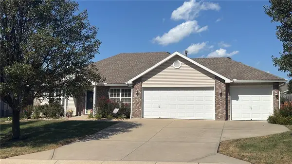 113 SE Sun Garden Street, Blue Springs, MO 64064