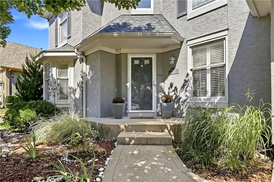 6355 Walker Street, Shawnee, KS 66218 - #3