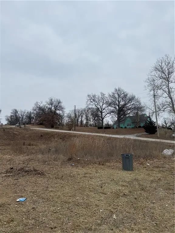 000 NW Blair Road, Parkville, MO 64152 - #2