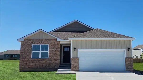 21800 Vinci Circle, Peculiar, MO 64078