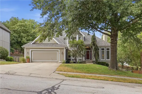 5512 Meadow Lake Street, Parkville, MO 64152