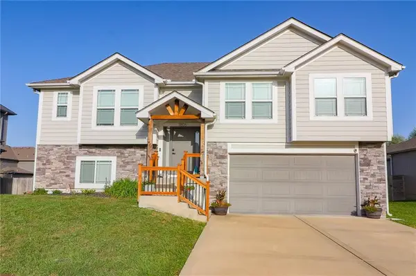 1805 NW Nicholas Drive, Grain Valley, MO 64029