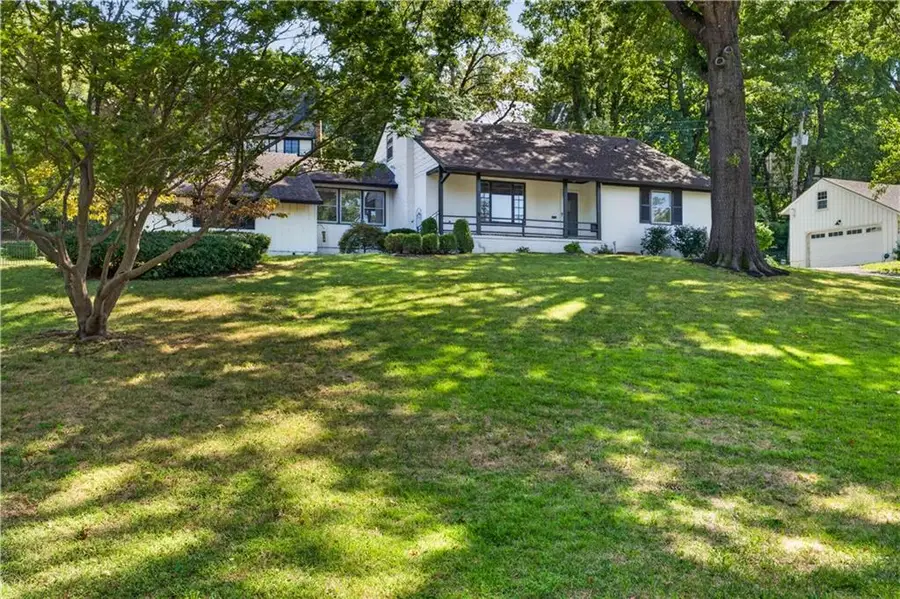 5115 Ward Parkway, Kansas City, MO 64112 - #2