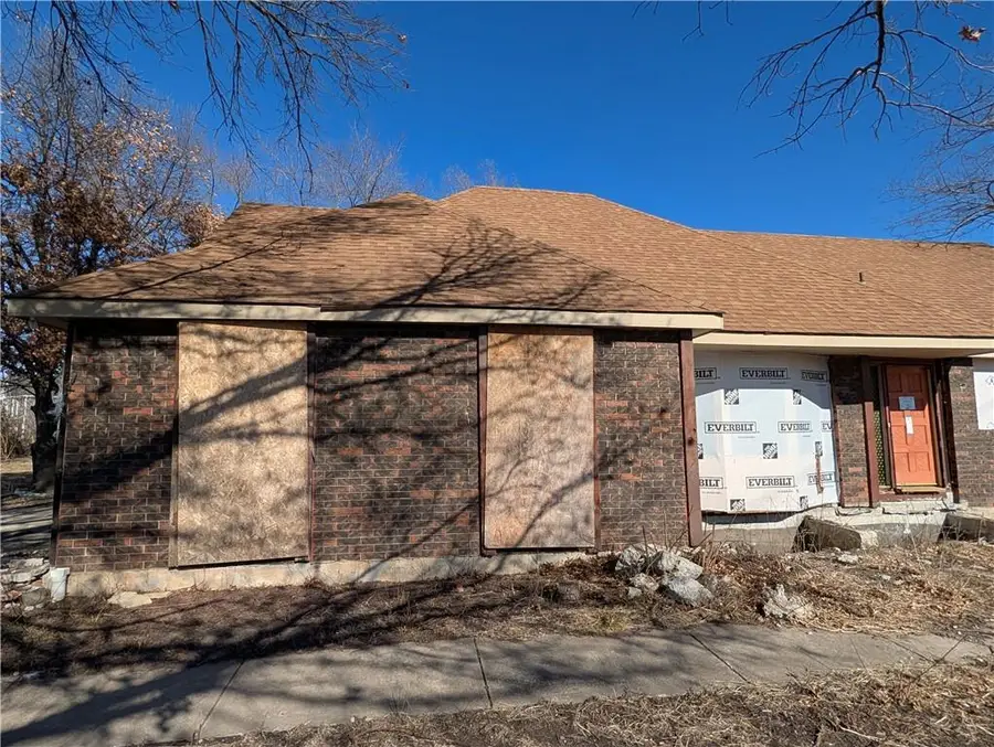 15875 Switzer Road, Overland Park, KS 66221 - #2