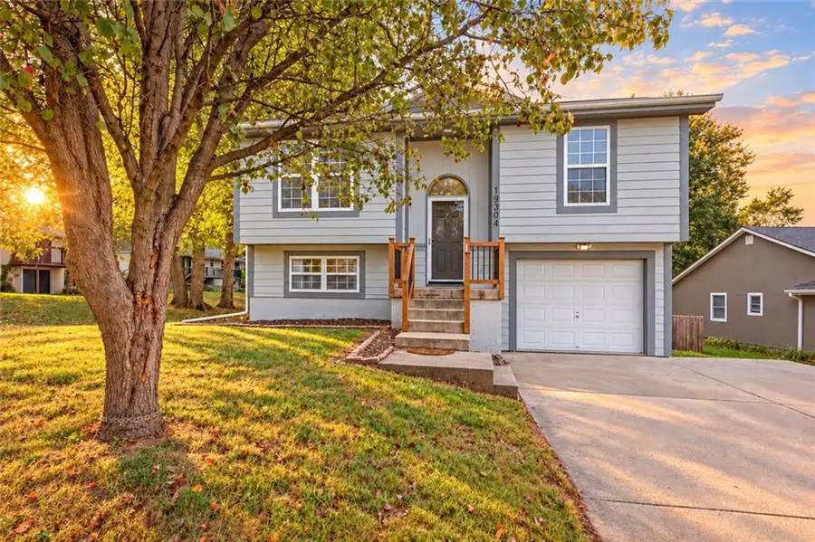 19304 E 13th Street N, Independence, MO 64056 - #2