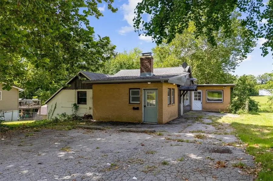 102 Collette Street, Excelsior Springs, MO 64024 - #2