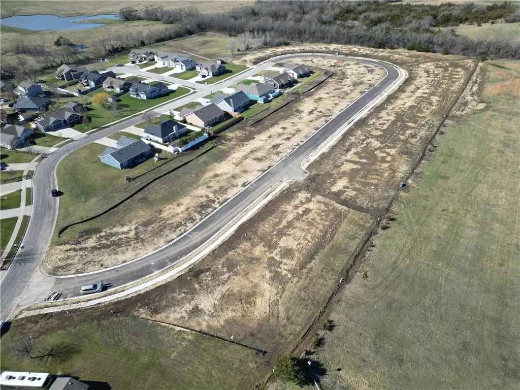 Lot 5 Block 3 Bluestem Circle, Baldwin City, KS 66006 - #1