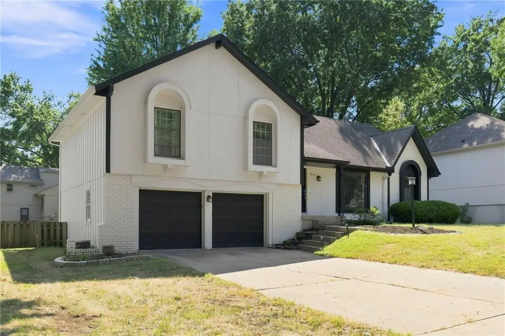 12021 W 100th Street, Lenexa, KS 66215 - #1