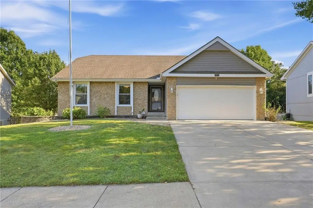1505 NE 102nd Street, Kansas City, MO 64155 - #1