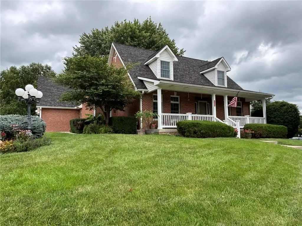 4201 Kensington Drive, Saint Joseph, MO 64506 - #1