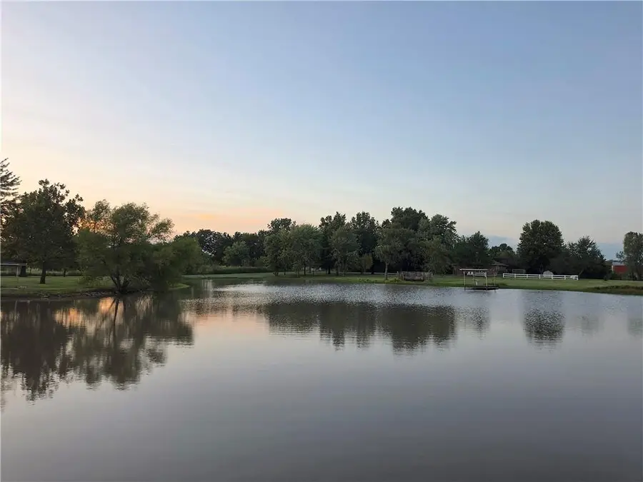 1406 E 4th Avenue, Garnett, KS 66032 - #3
