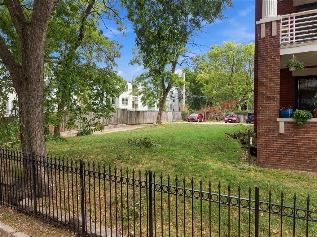 3813 Central Street, Kansas City, MO 64111 - #1