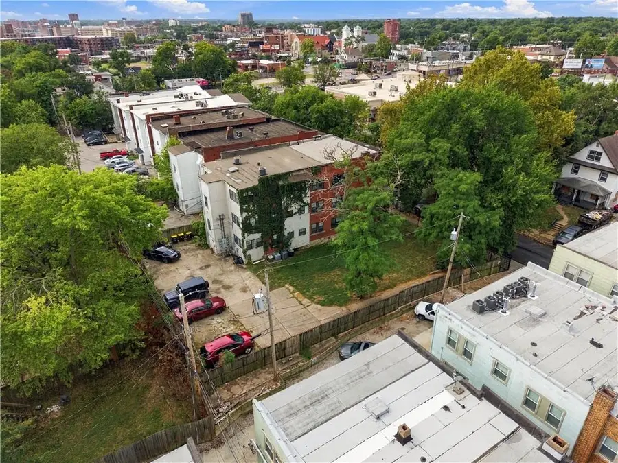 3813 Central Street, Kansas City, MO 64111 - #3