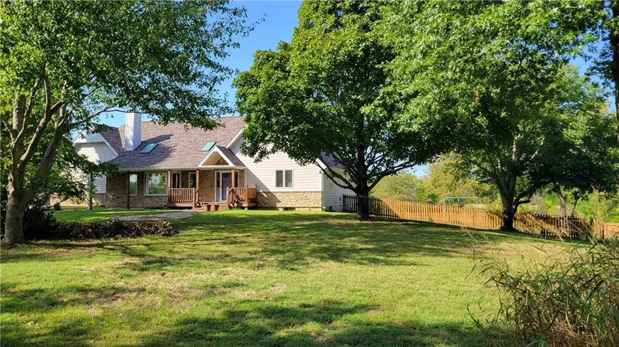 15248 Kansas Avenue, Basehor, KS 66007 - #2