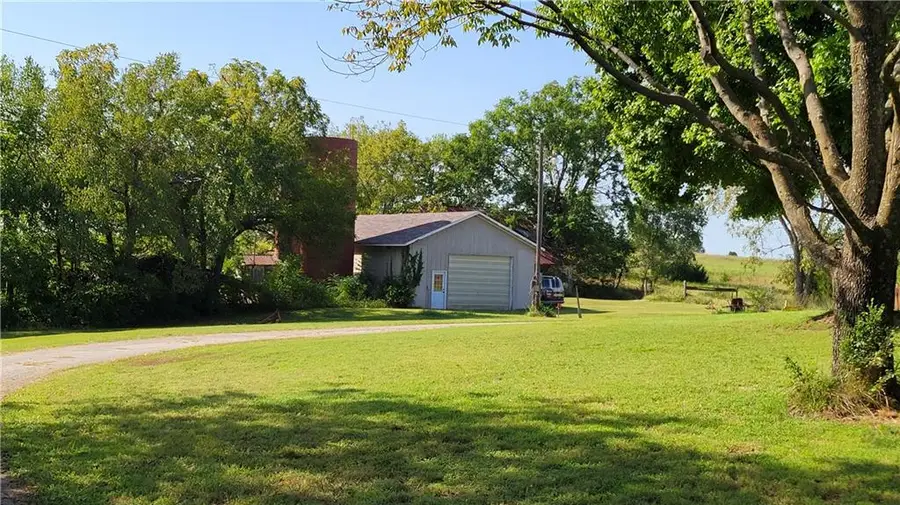 15248 Kansas Avenue, Basehor, KS 66007 - #3