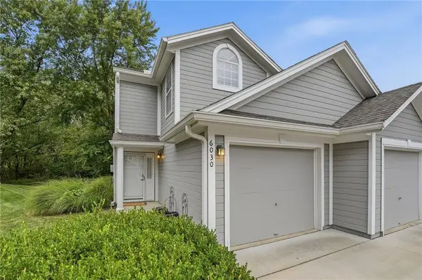 6030 NE Moonstone Drive, Lee's Summit, MO 64064