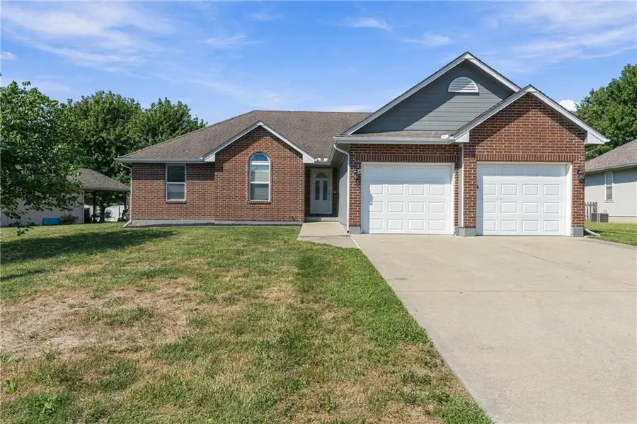 981 Owl Creek Parkway, Odessa, MO 64076 - #2