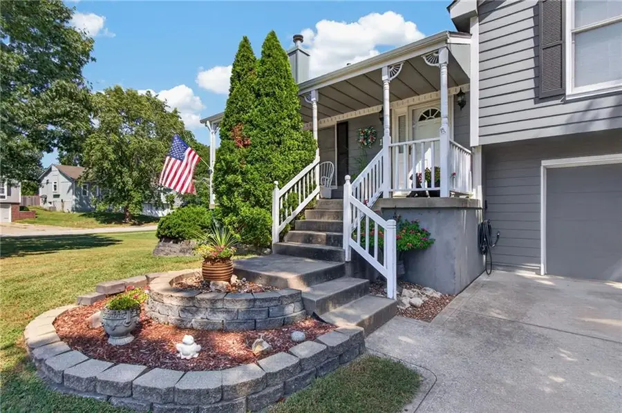 101 SW Drew Lane, Lees Summit, MO 64081 - #3