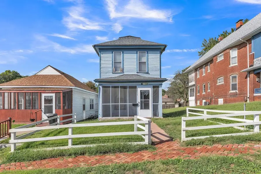 2211 Jones Street, Saint Joseph, MO 64506 - #3