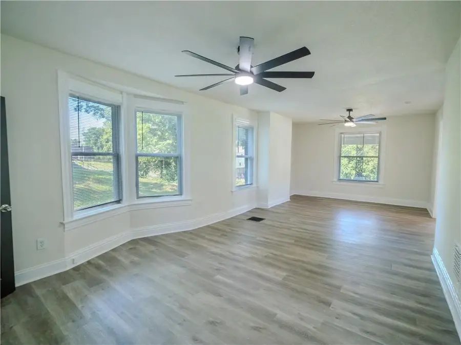 2011 Montgall Avenue, Kansas City, MO 64127 - #3