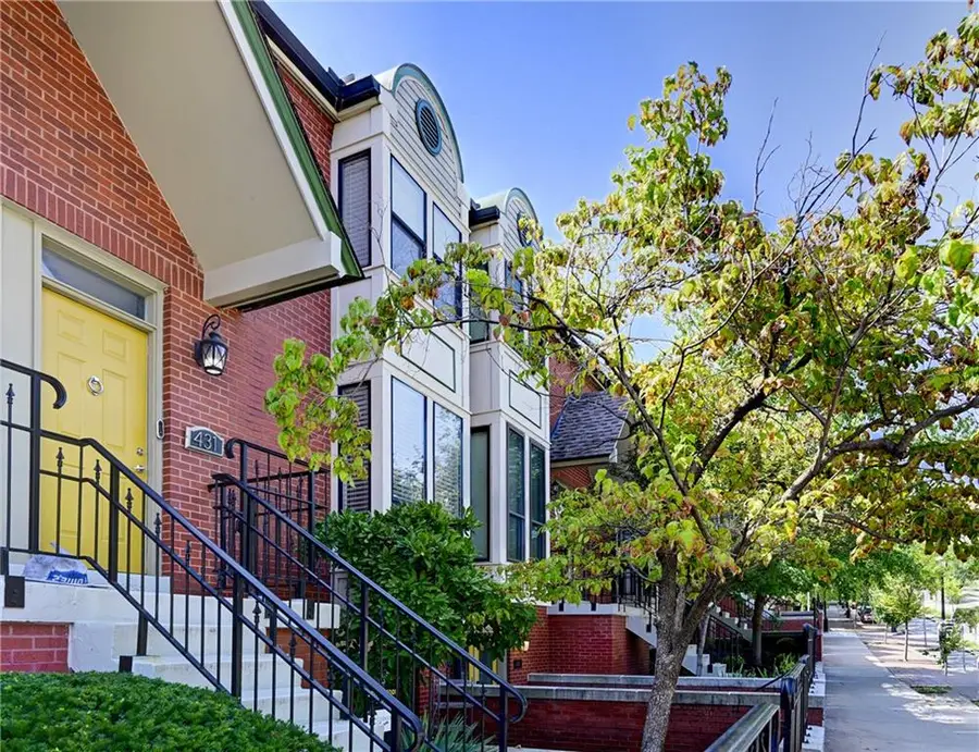 431 W 10th Street, Kansas City, MO 64105 - #2