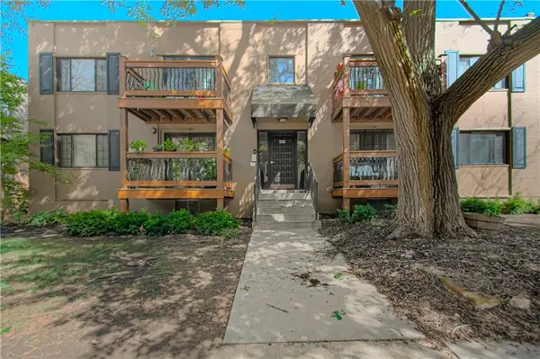 4529 Holly Street #102, Kansas City, MO 64111