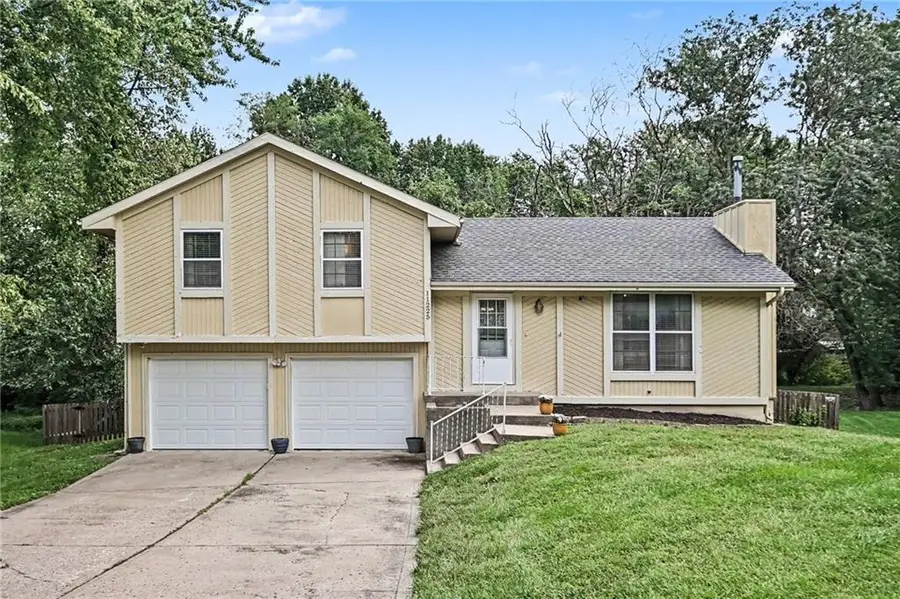11225 N Tracy Avenue, Kansas City, MO 64155 - #2