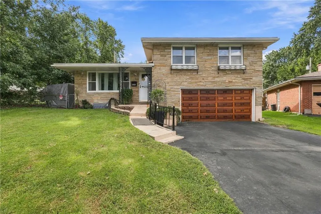 10407 E 30th Terrace, Independence, MO 64052 - #1