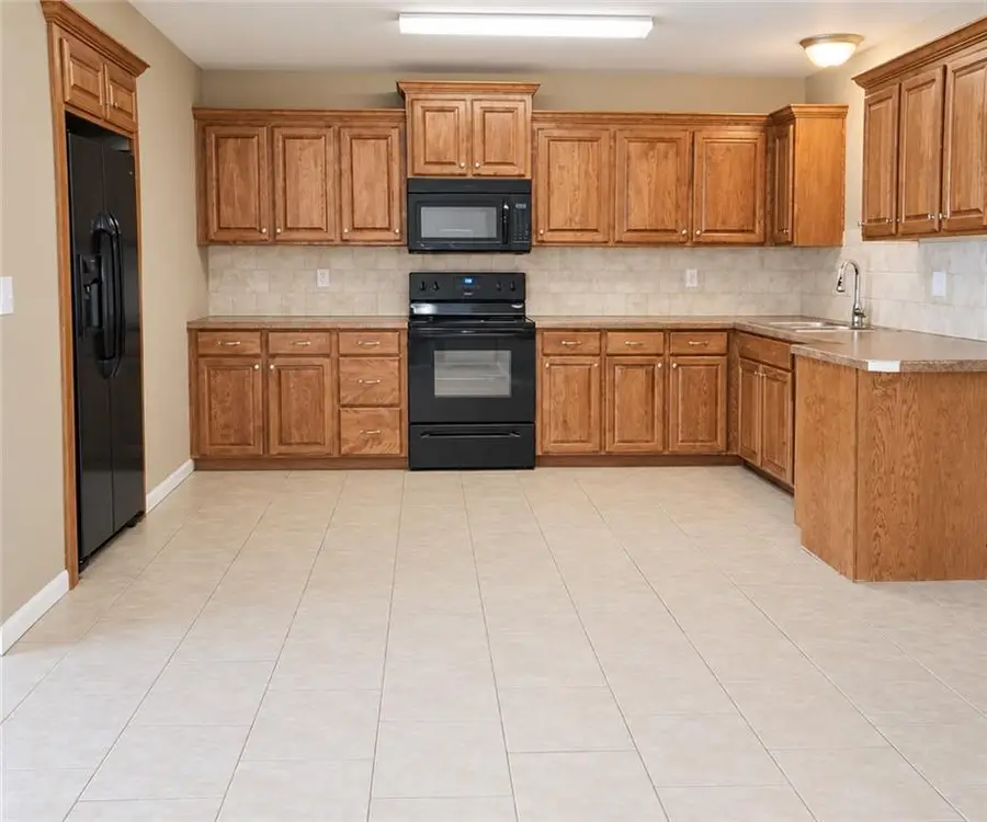 609 W Market Street, Warrensburg, MO 64093 - #3