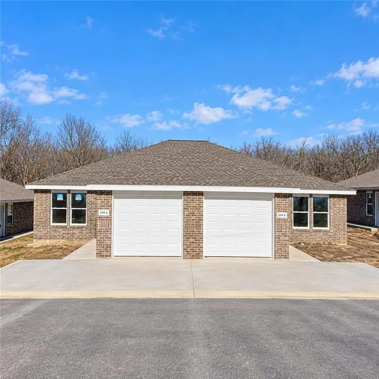 899 W Gay Street, Warrensburg, MO 64093 - #1