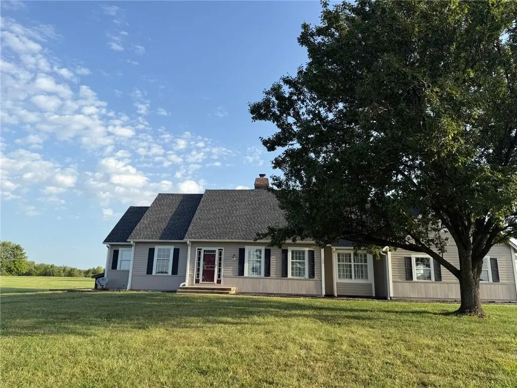 2000 E 195th Street, Belton, MO 64012 - #1
