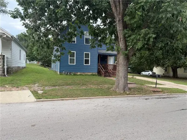 912 A-B Ottawa Street, Leavenworth, KS 66048