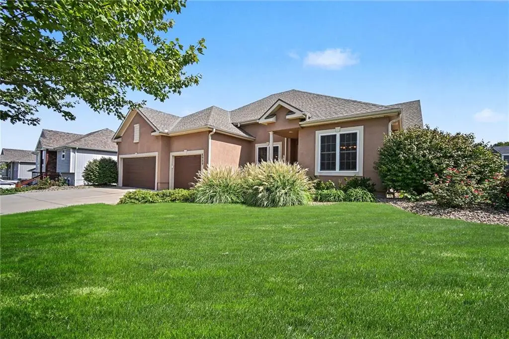6989 141st Street, Basehor, KS 66007 - #1