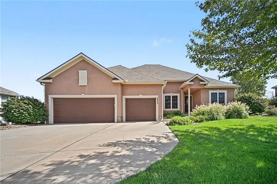 6989 141st Street, Basehor, KS 66007 - #2