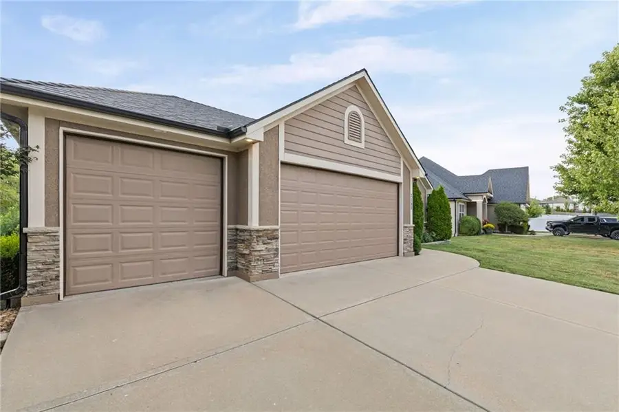 2135 NE Sparta Drive, Blue Springs, MO 64029 - #2