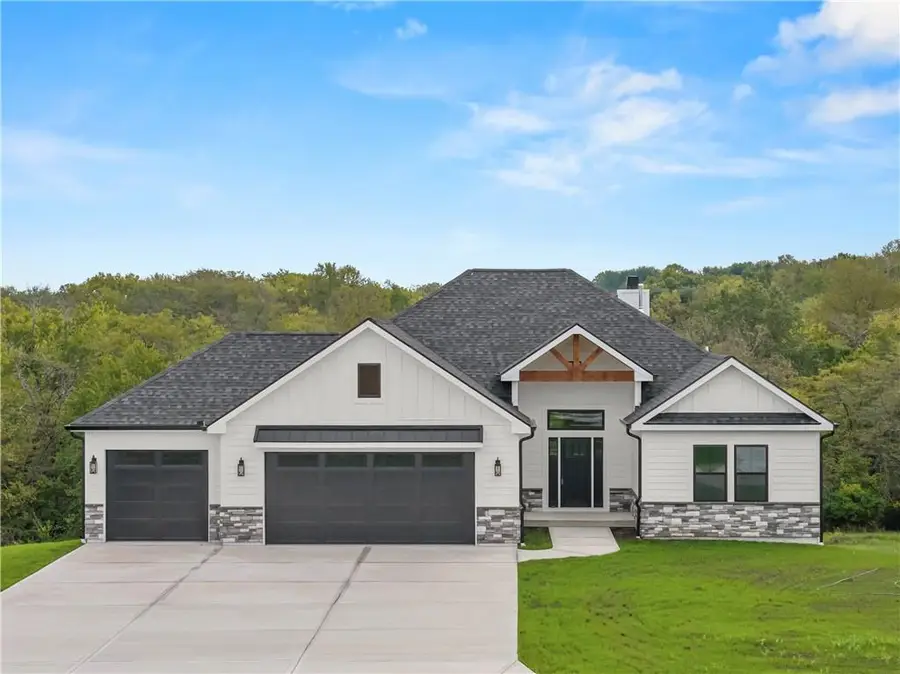 12203 S Eagle Crest Drive, Lees Summit, MO 64086 - #2