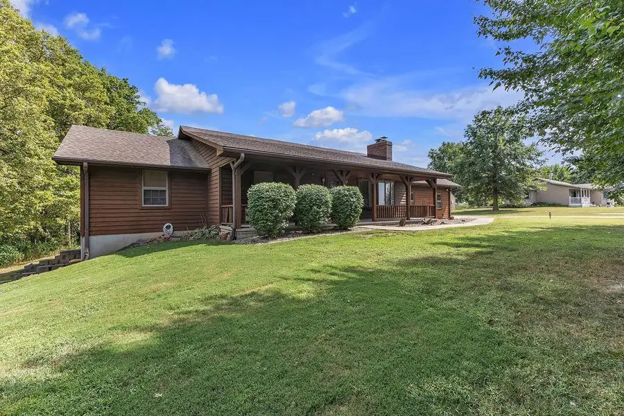 3109 SW Lane Road, Saint Joseph, MO 64504 - #3