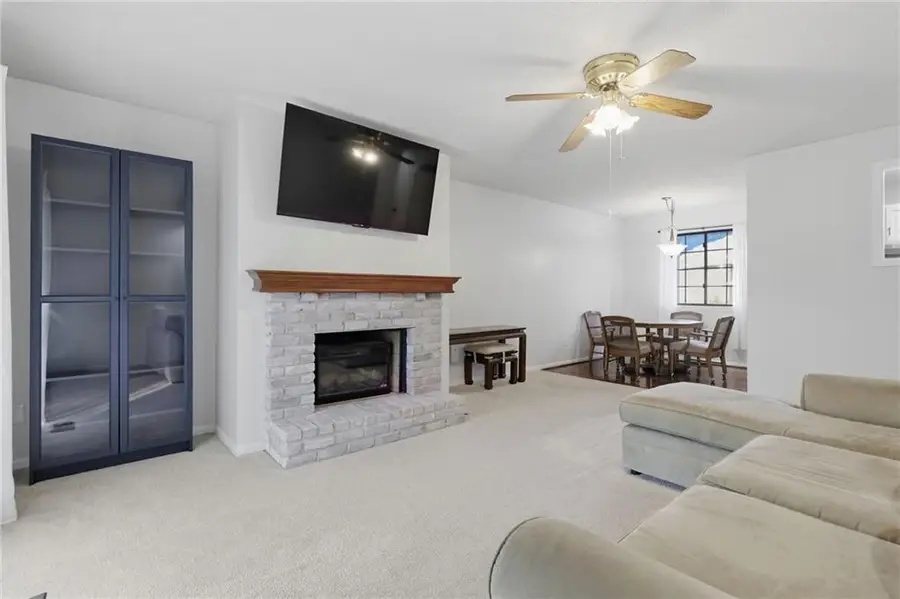 10806 Westgate Road, Overland Park, KS 66210 - #2