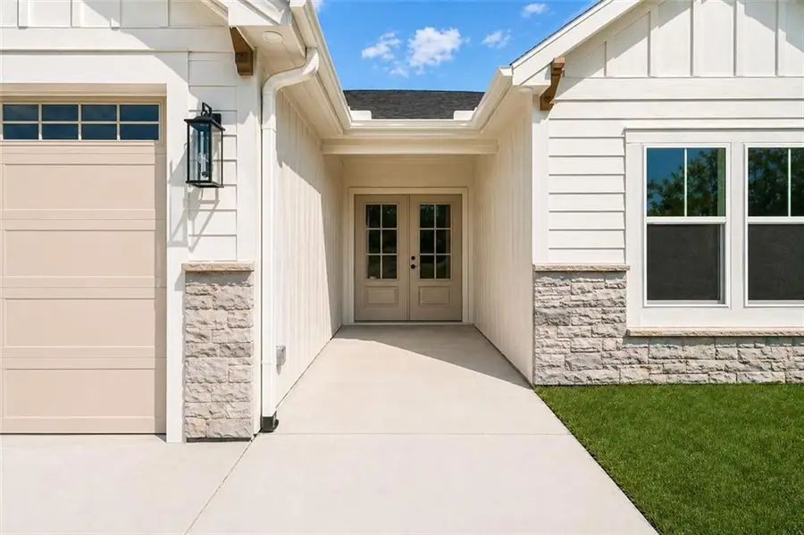 1107 Eli Lane, Warrensburg, MO 64093 - #2